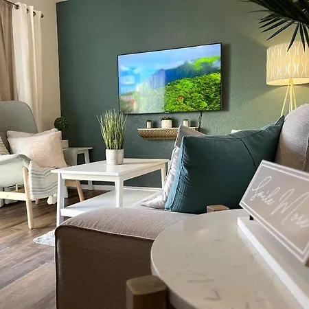 Contemporary 2-Bedroom Rental Unit Eagle Pass Exterior photo