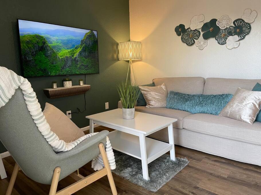 Apartment Contemporary 2-bedroom Unit Eagle Pass