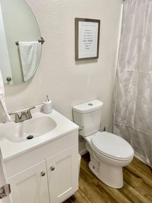 Contemporary 2-bedroom Unit * Eagle Pass